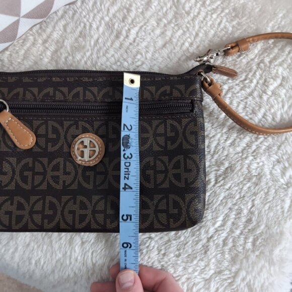 Giani Bernini Preppy Old Money Italian Style Monogram Block Signature Wristlet - Picture 9 of 11